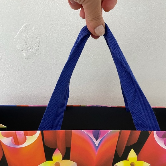 Authentic Louis Vuitton gift bag - Picture 3 of 7
